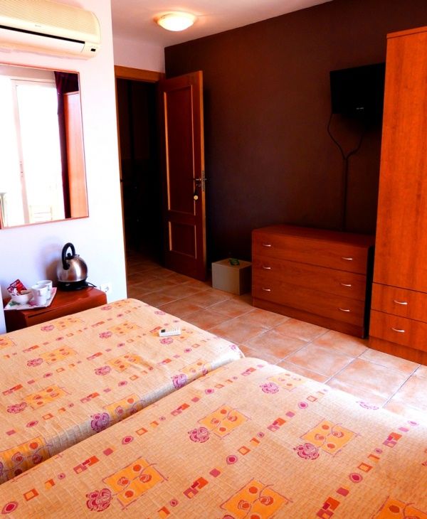 Hotel Queens - Adults Only Benidorm Dış mekan fotoğraf