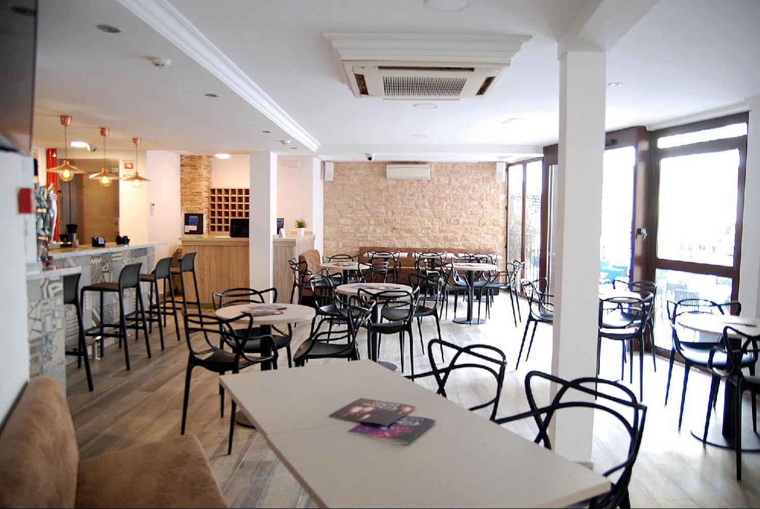 Hotel Queens - Adults Only Benidorm Dış mekan fotoğraf