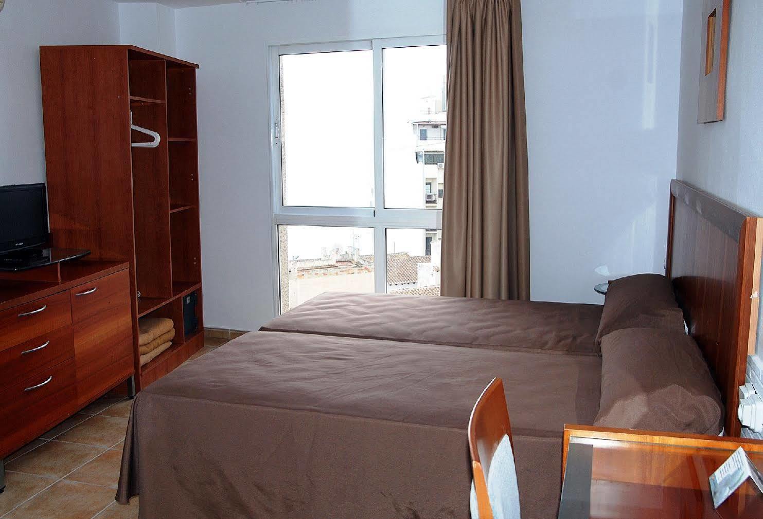 Hotel Queens - Adults Only Benidorm Dış mekan fotoğraf