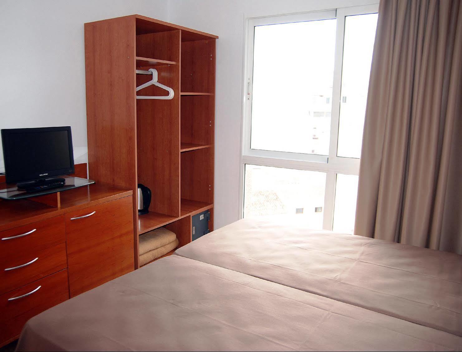 Hotel Queens - Adults Only Benidorm Dış mekan fotoğraf