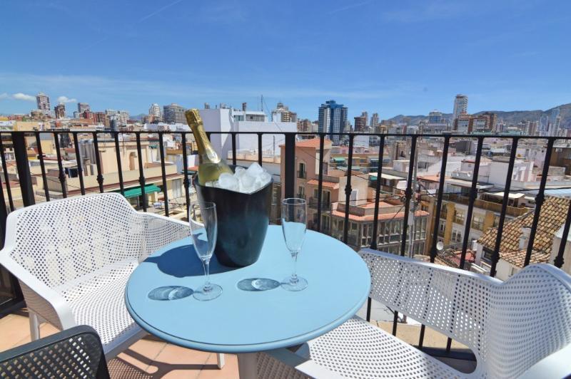 Hotel Queens - Adults Only Benidorm Dış mekan fotoğraf